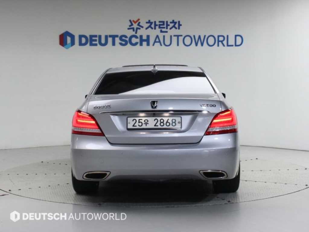 HYUNDAI Equus - Vista 5