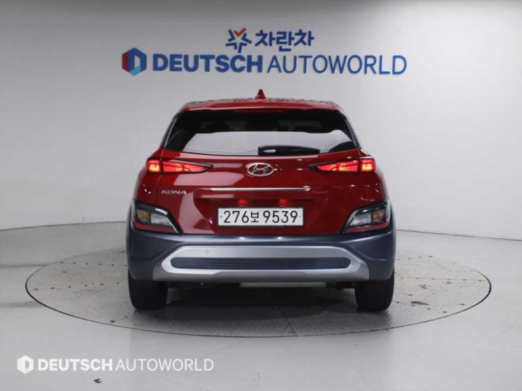 HYUNDAI Kona - Vista 4