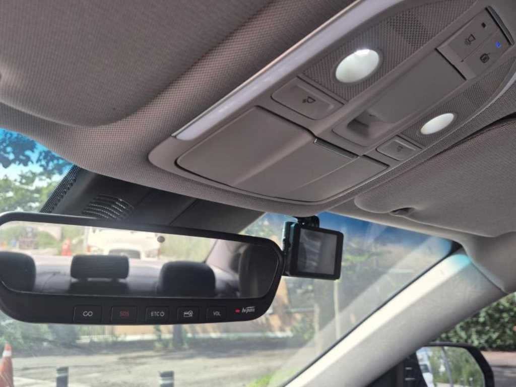 Genesis G80 - Vista 10