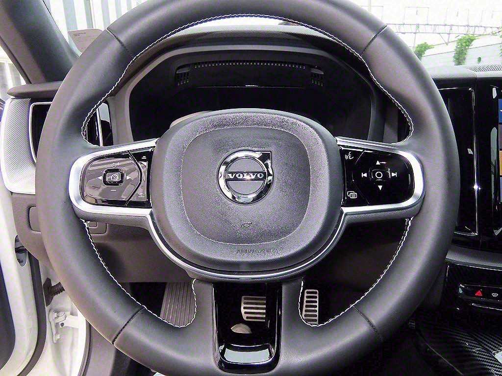 Volvo XC60 - Vista 8