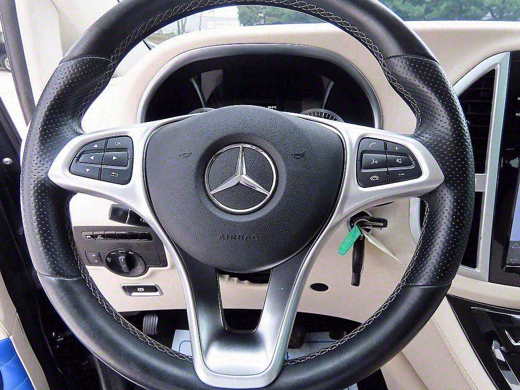 Mercedes Benz V Class - Vista 9