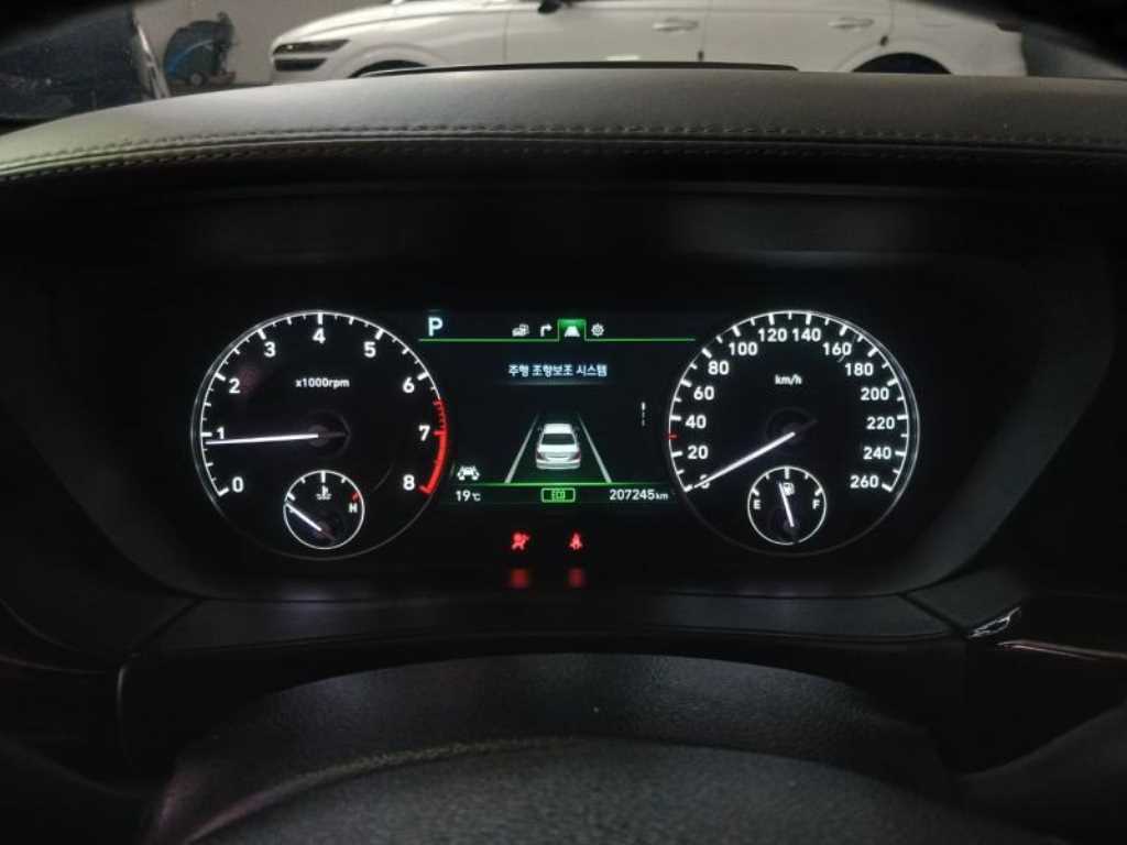 Genesis EQ900 - Vista 10