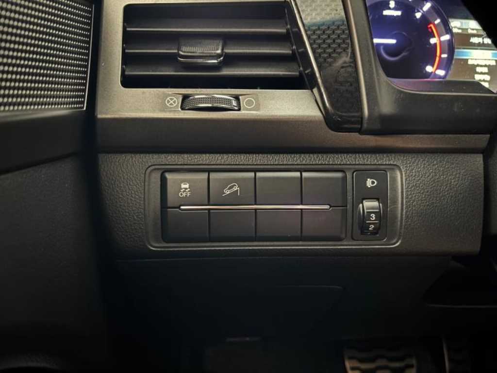 Ssangyong Rexton 2021 Café - Importación desde Corea - HF Imports Iquique - Foto 13