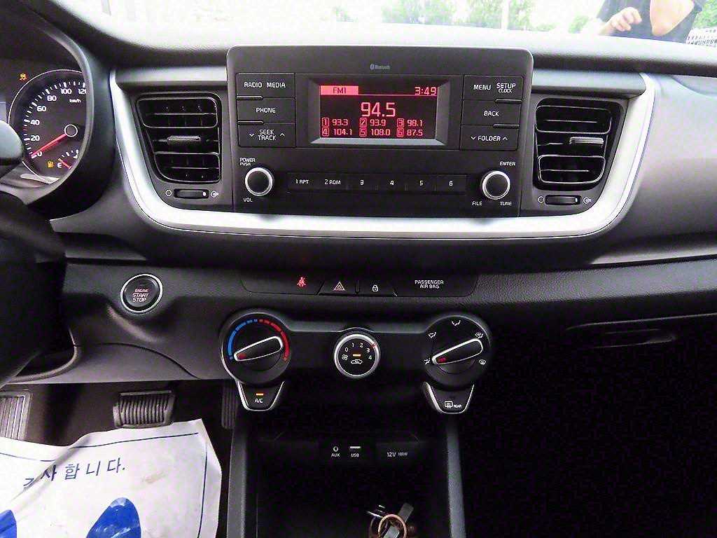 KIA Stonic 2020 Gris - Importación desde Corea - HF Imports Iquique - Foto 13