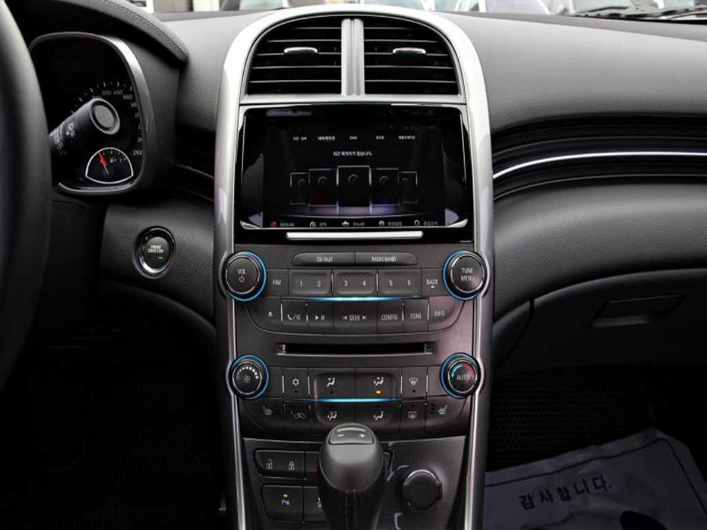 Chevrolet Malibu - Vista 7