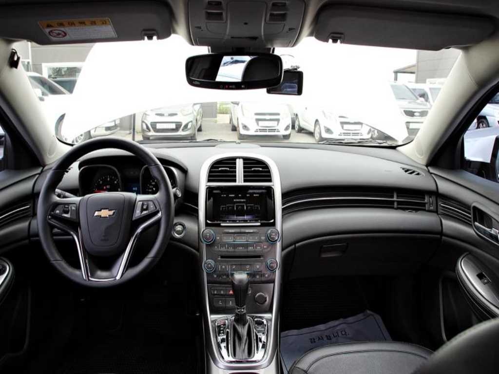 Chevrolet Malibu - Vista 4