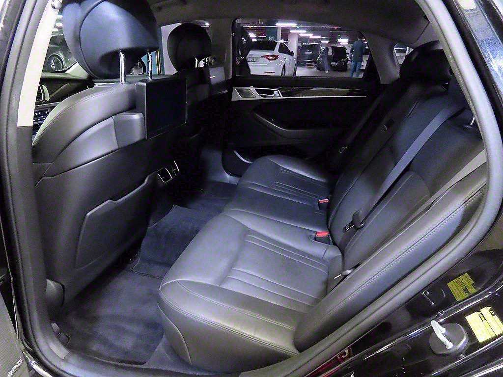 Genesis G80 - Vista 7