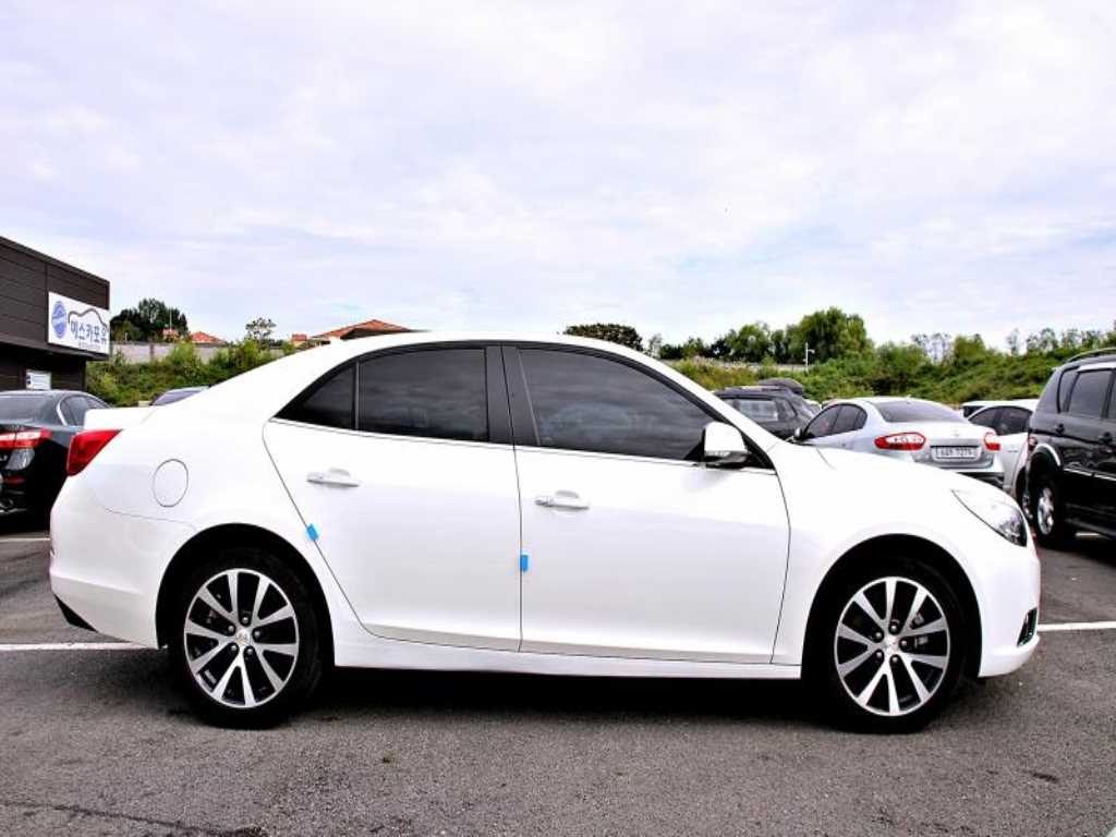 Chevrolet Malibu - Vista 2