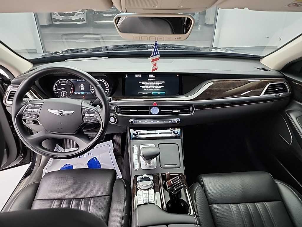 Genesis G90 - Vista 7