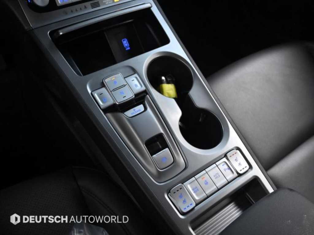 HYUNDAI Kona - Vista 9