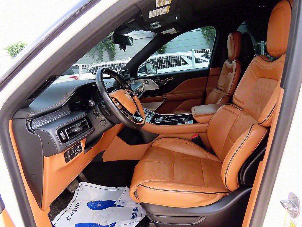 Lincoln Aviator - Vista 5