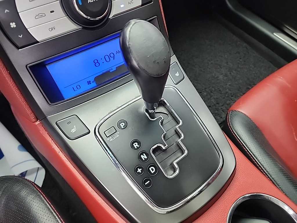 HYUNDAI Genesis - Vista 8