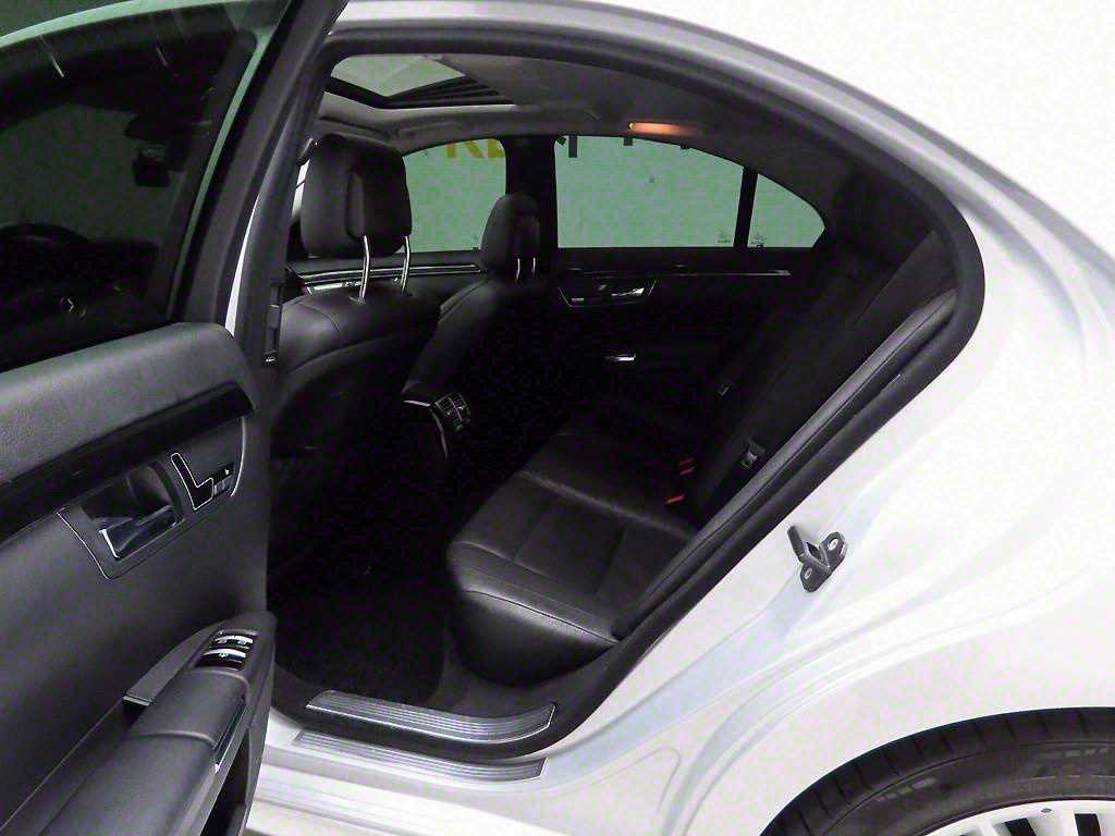 Mercedes Benz S Class - Vista 12