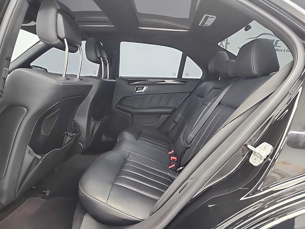 Mercedes Benz E class - Vista 12