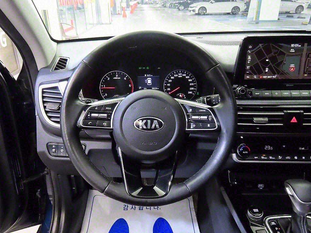 KIA Seltos - Vista 8