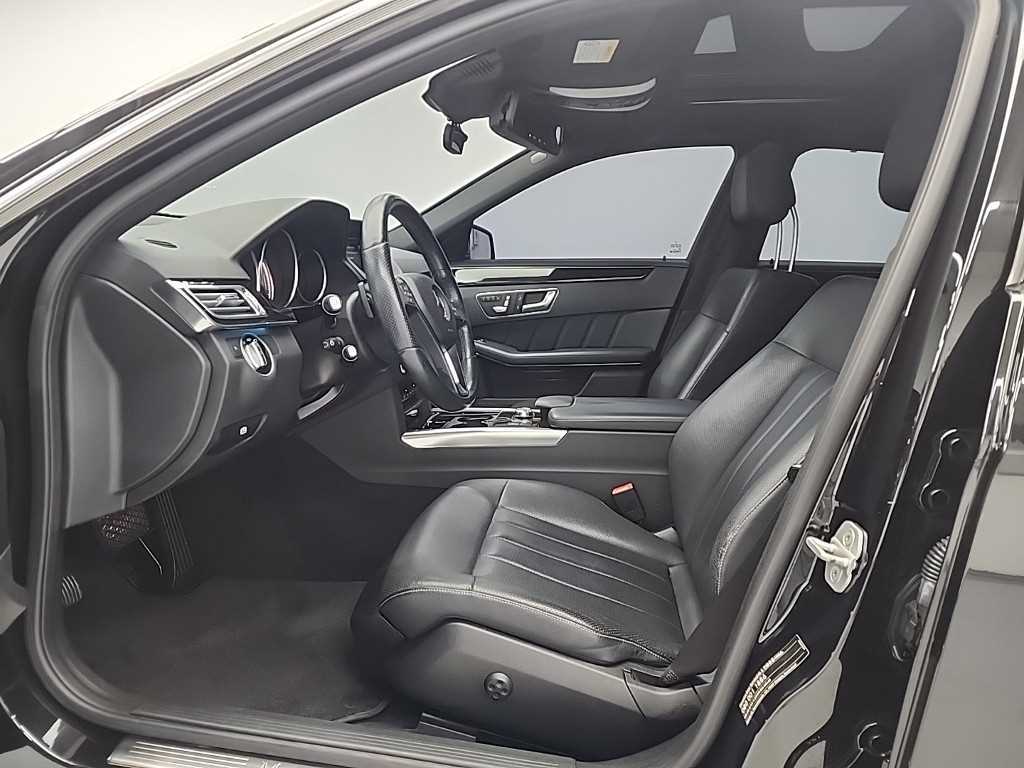 Mercedes Benz E class - Vista 11