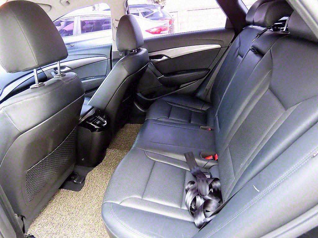 HYUNDAI i40 - Vista 6