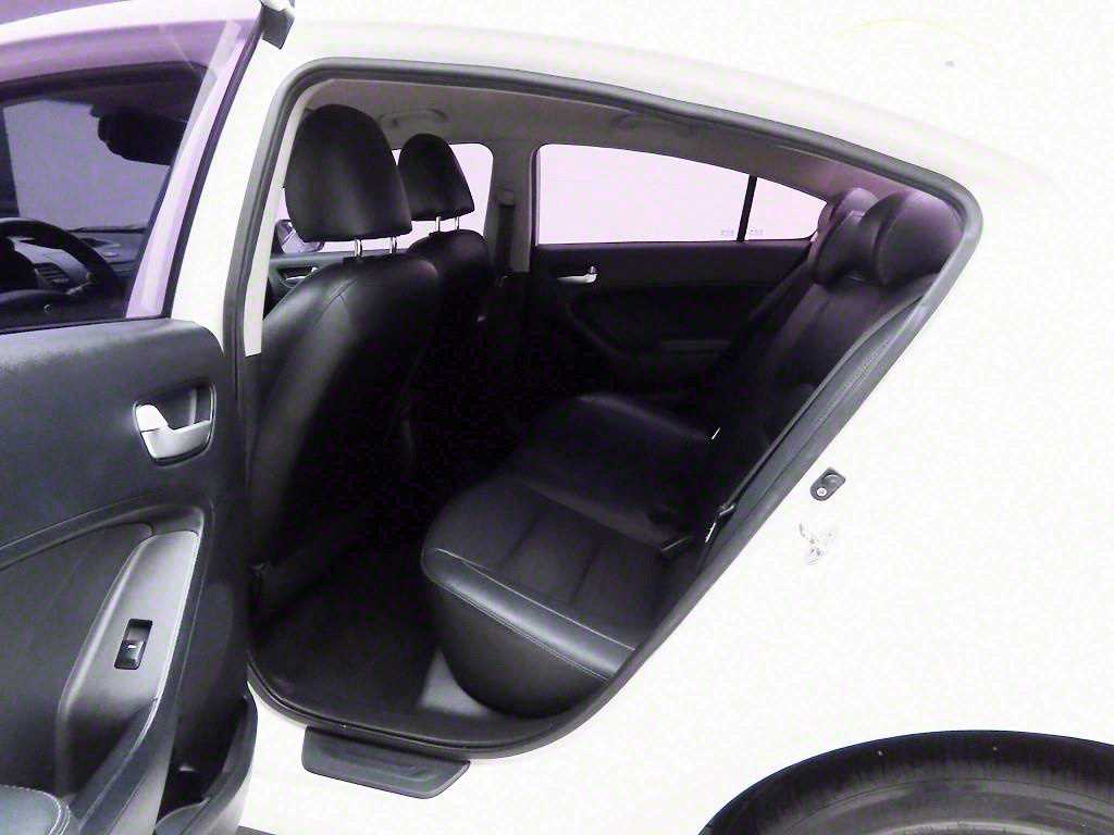 KIA K3 2018 Blanco - Importación desde Corea - HF Imports Iquique - Foto 15