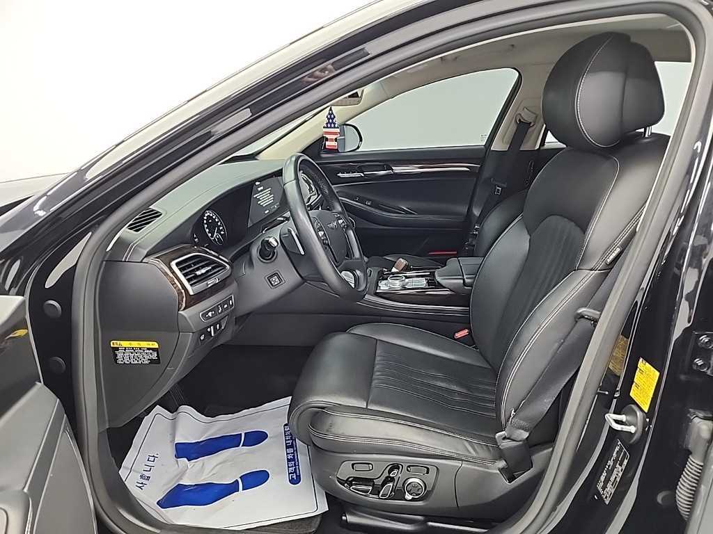 Genesis G90 - Vista 11