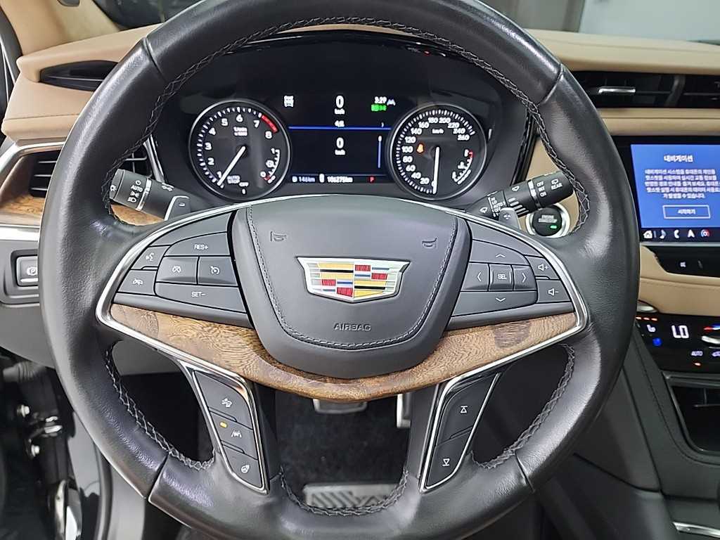 Cadillac XT5 - Vista 10