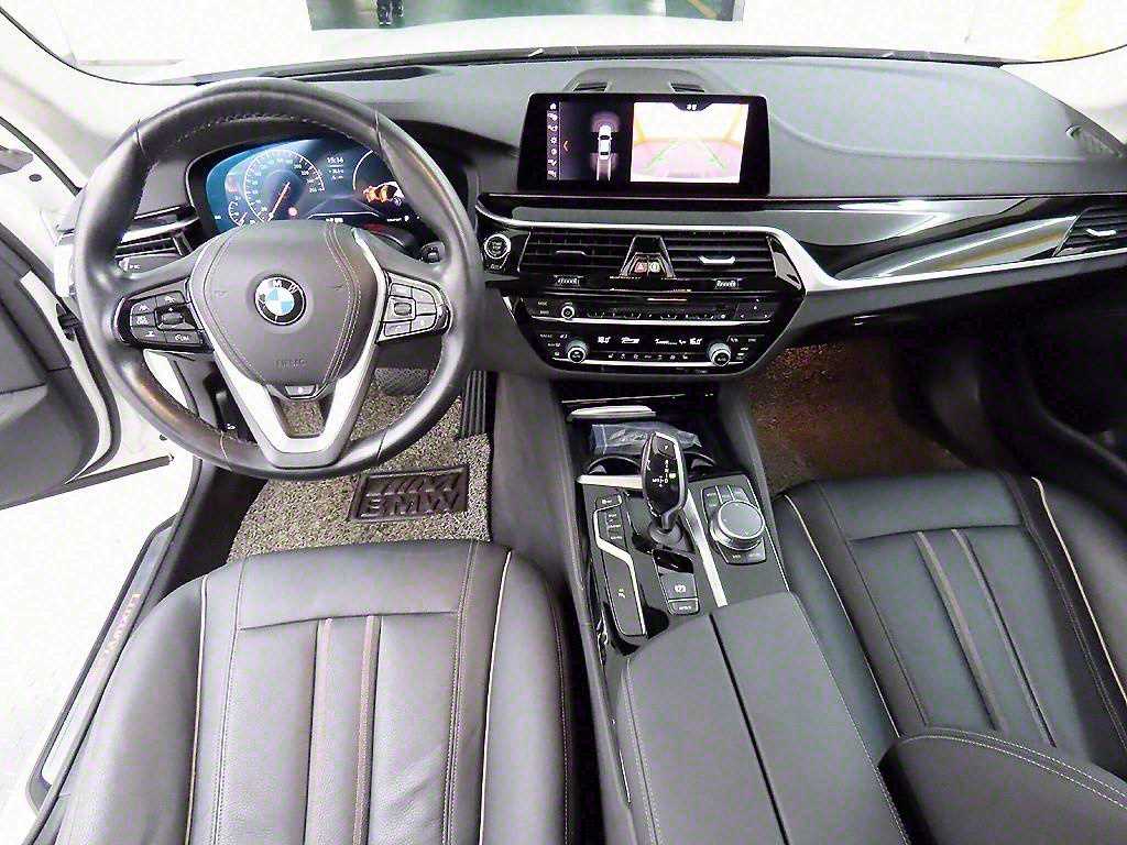 BMW 5 Series - Vista 7
