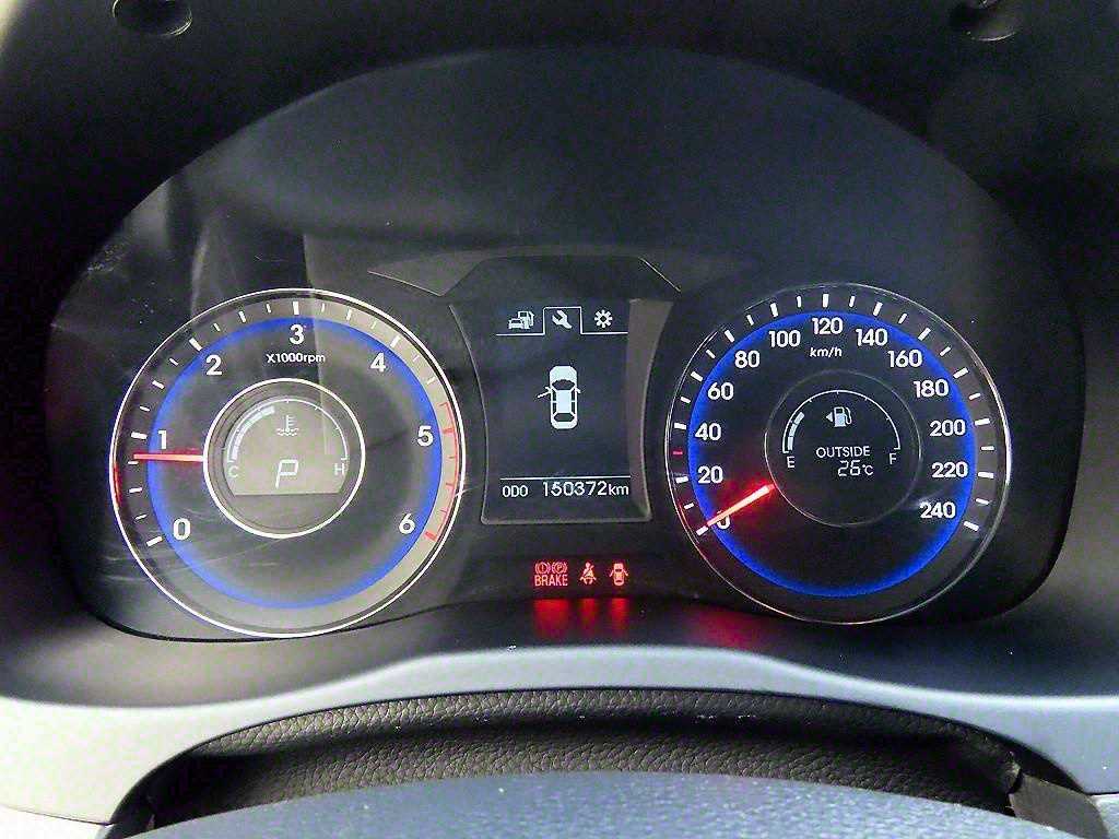 HYUNDAI i40 - Vista 9