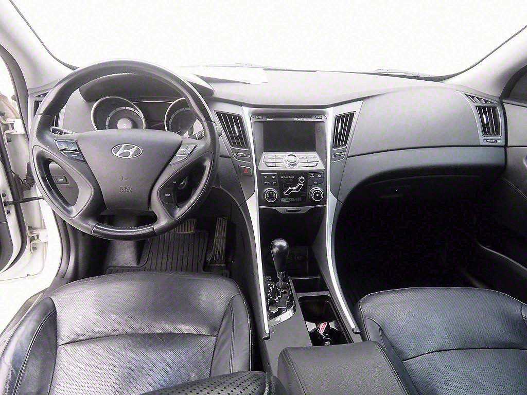 HYUNDAI Sonata - Vista 7