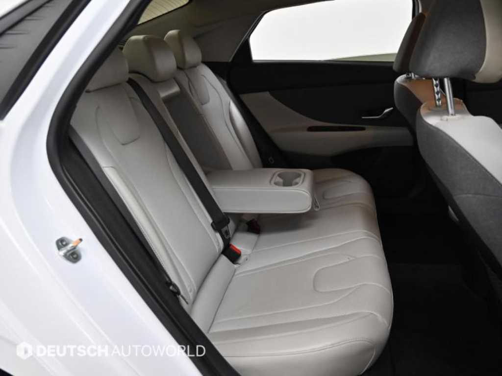 HYUNDAI Avante - Vista 12