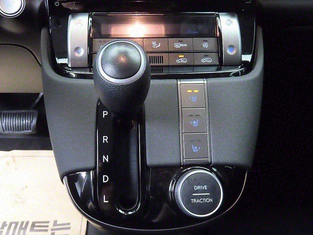 HYUNDAI Casper - Vista 10