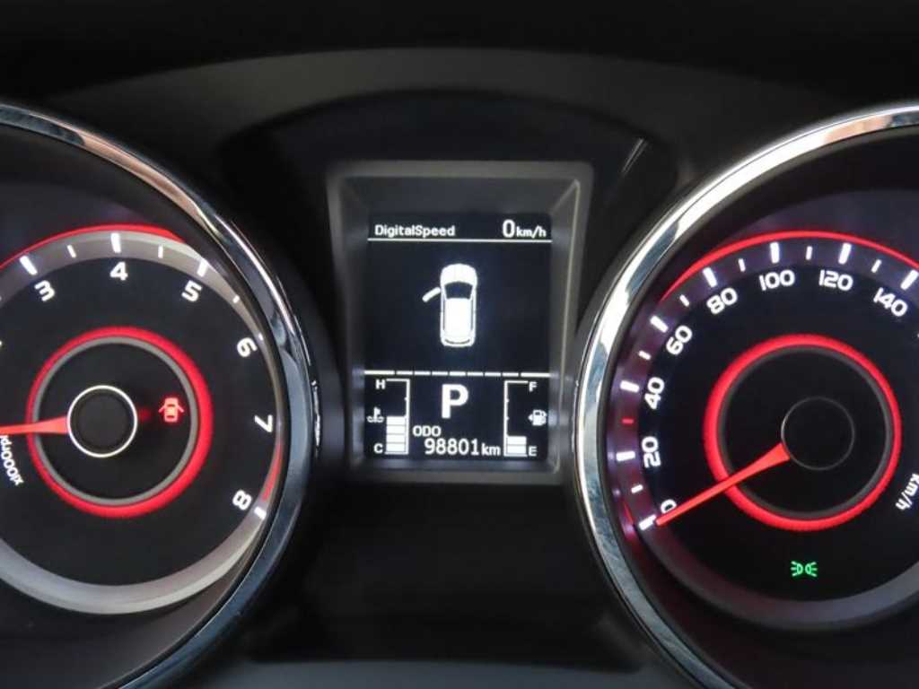 Ssangyong Tivoli 2015 Blanco - Importación desde Corea - HF Imports Iquique - Foto 13