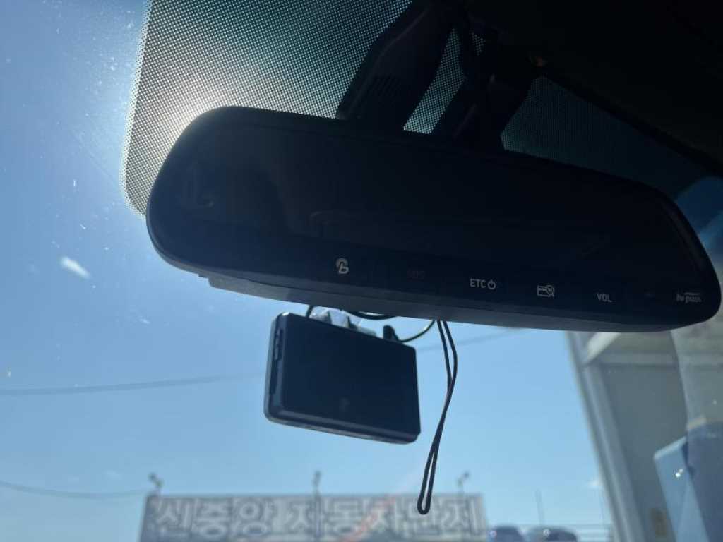 HYUNDAI Sonata - Vista 3