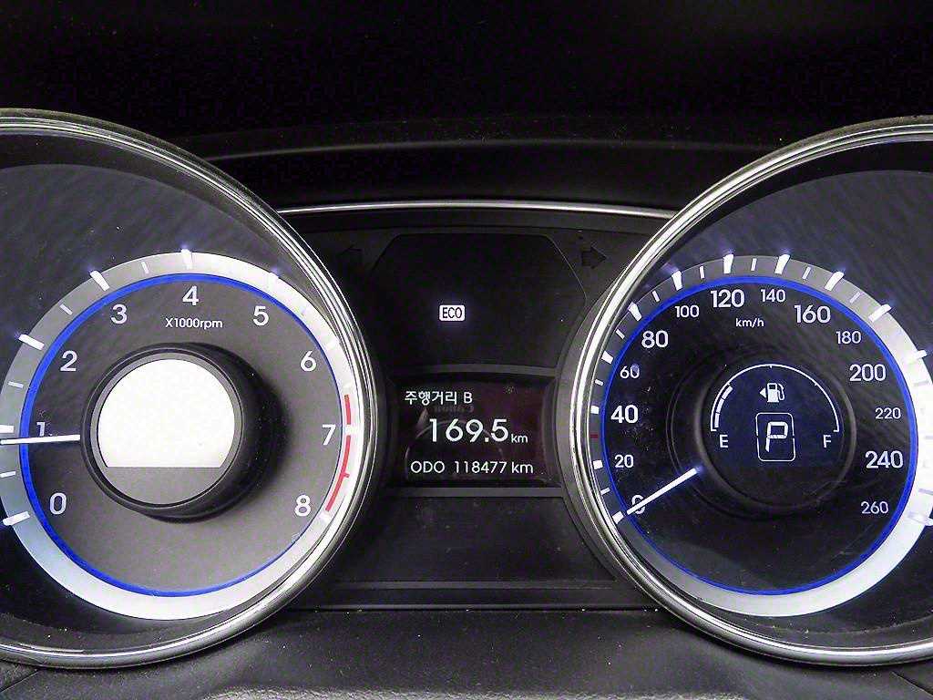 HYUNDAI Sonata 2010 Blanco - Importación desde Corea - HF Imports Iquique - Foto 13