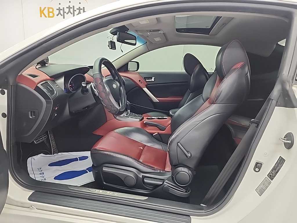 HYUNDAI Genesis - Vista 11