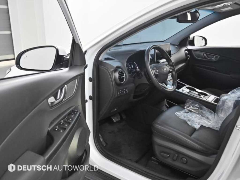 HYUNDAI Kona - Vista 11