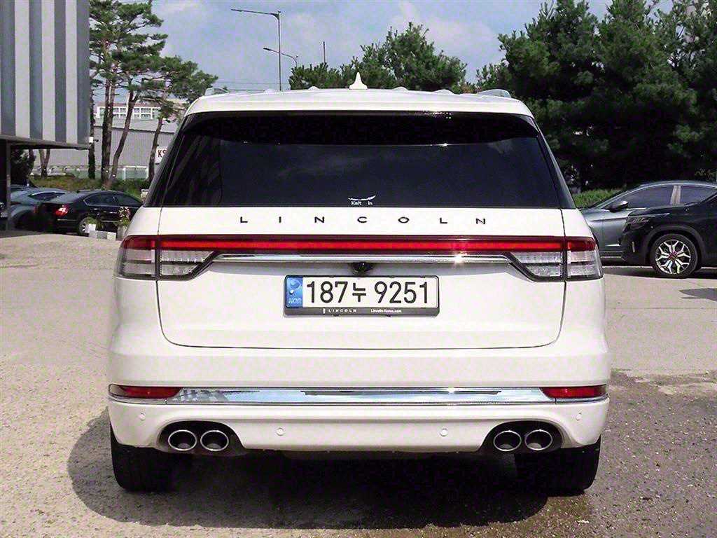 Lincoln Aviator - Vista 4
