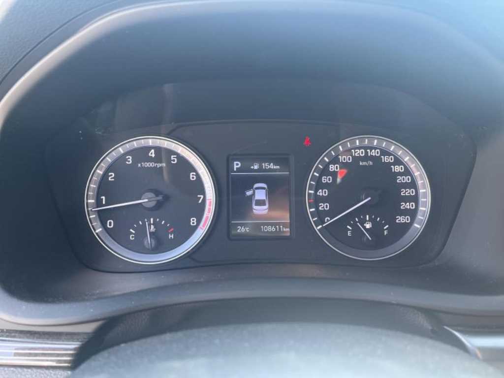 HYUNDAI Sonata - Vista 7