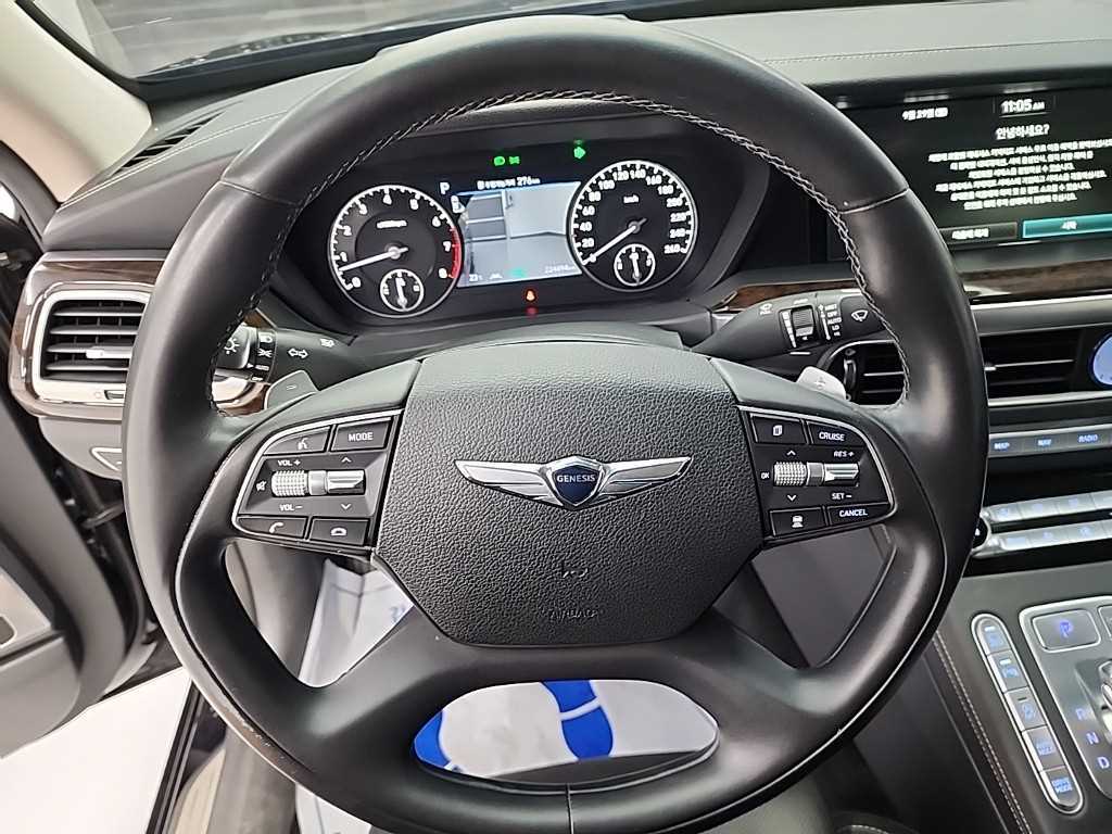 Genesis G90 - Vista 9