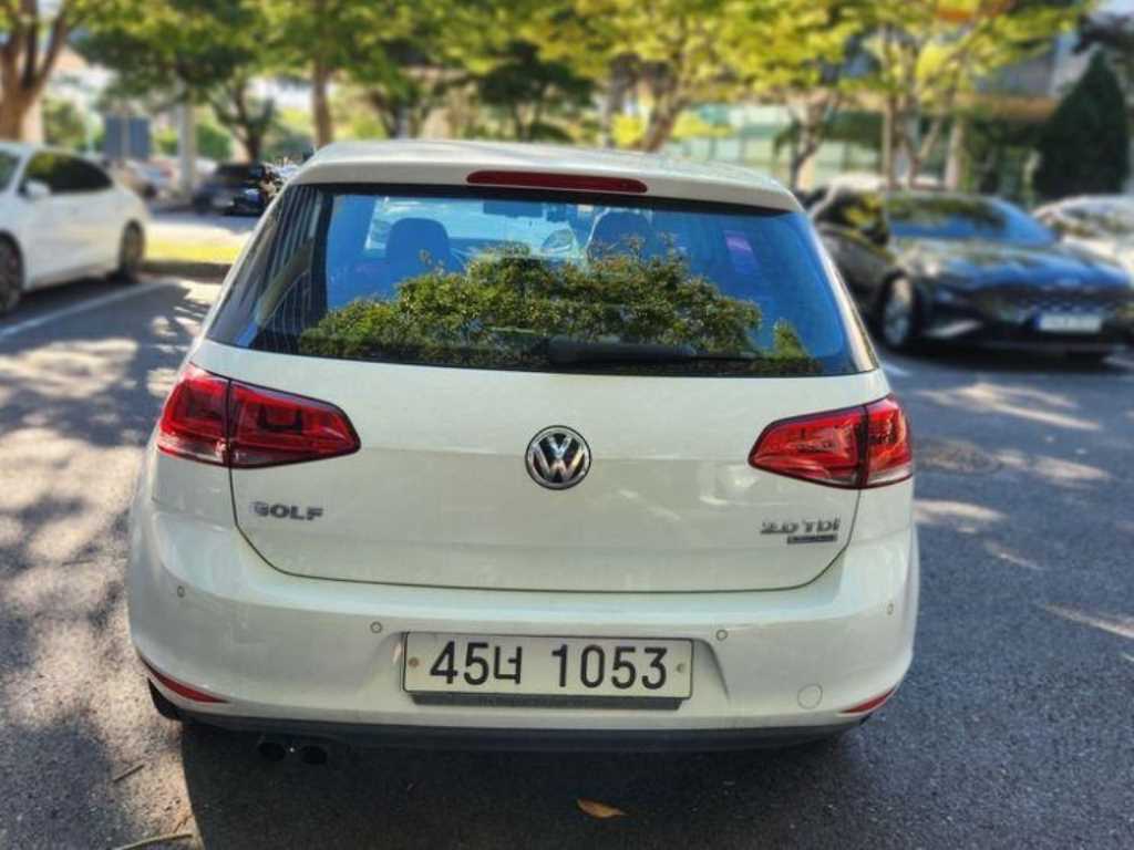 Volkswagen Golf - Vista 2