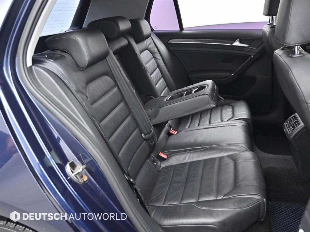 Volkswagen Golf - Vista 12