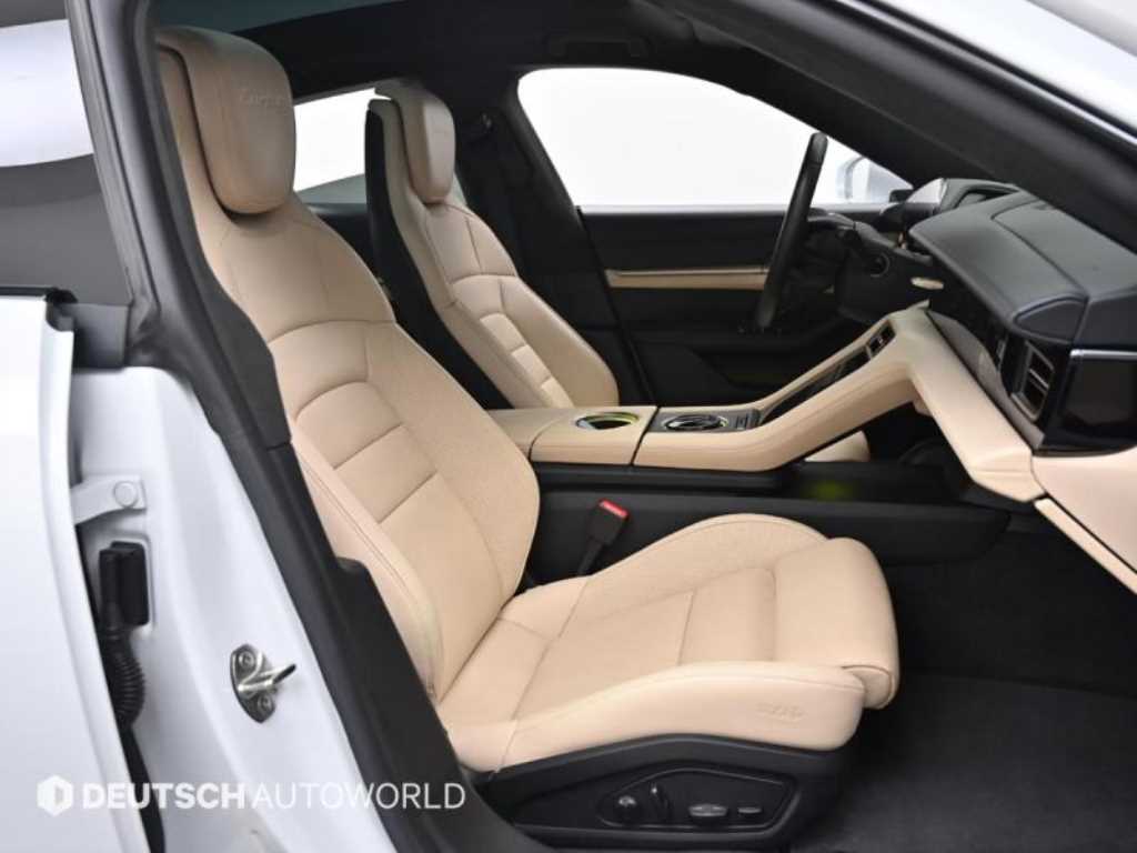 Porsche Taycan - Vista 10