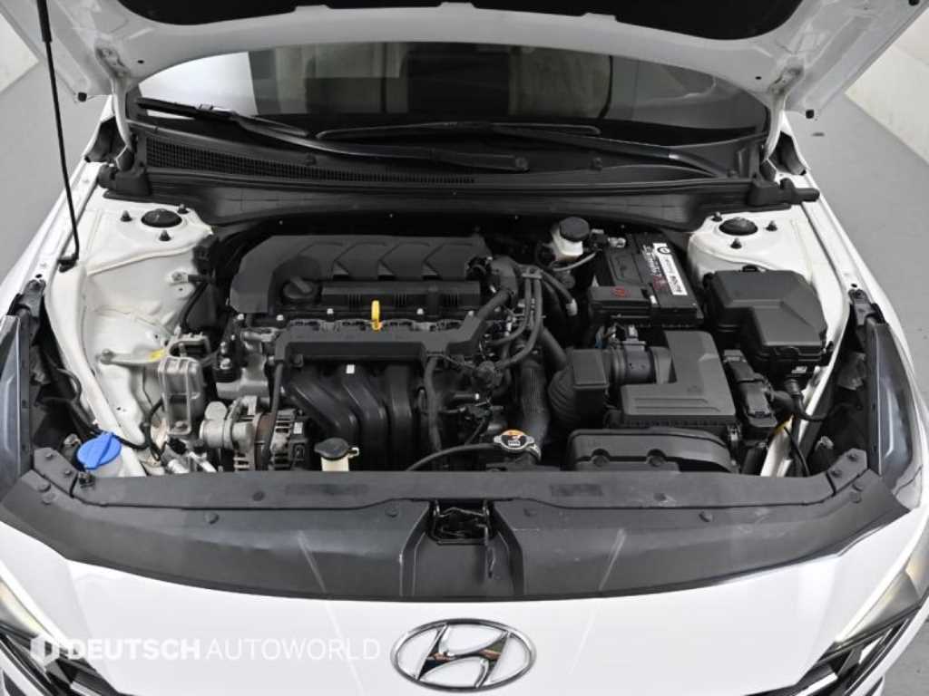 HYUNDAI Avante - Vista 6