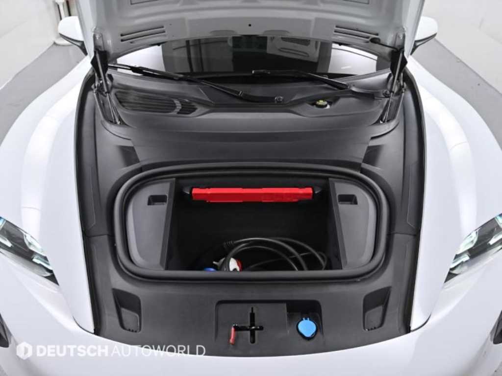 Porsche Taycan - Vista 6