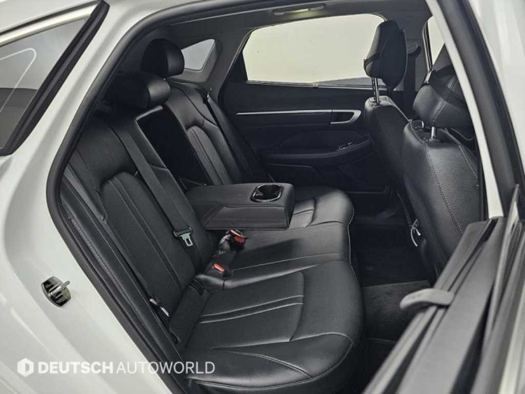 HYUNDAI Sonata - Vista 12