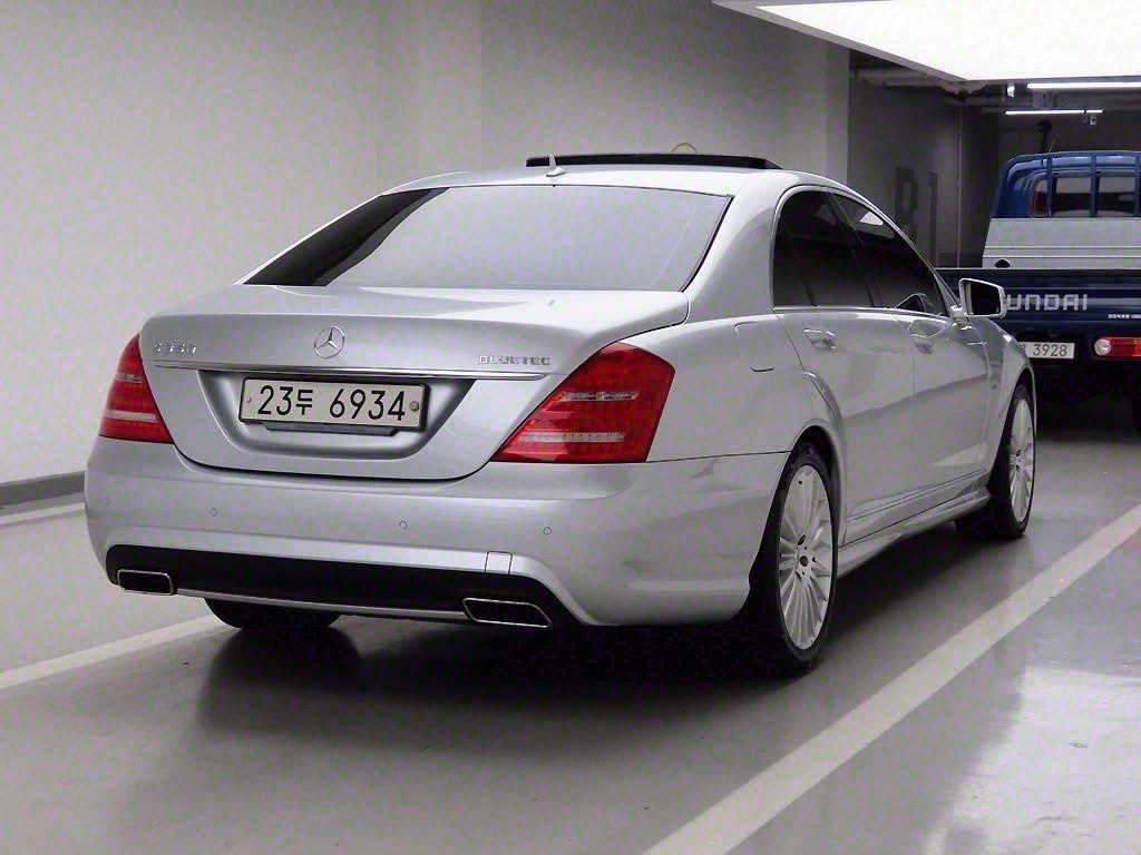 Mercedes Benz S Class - Vista 4