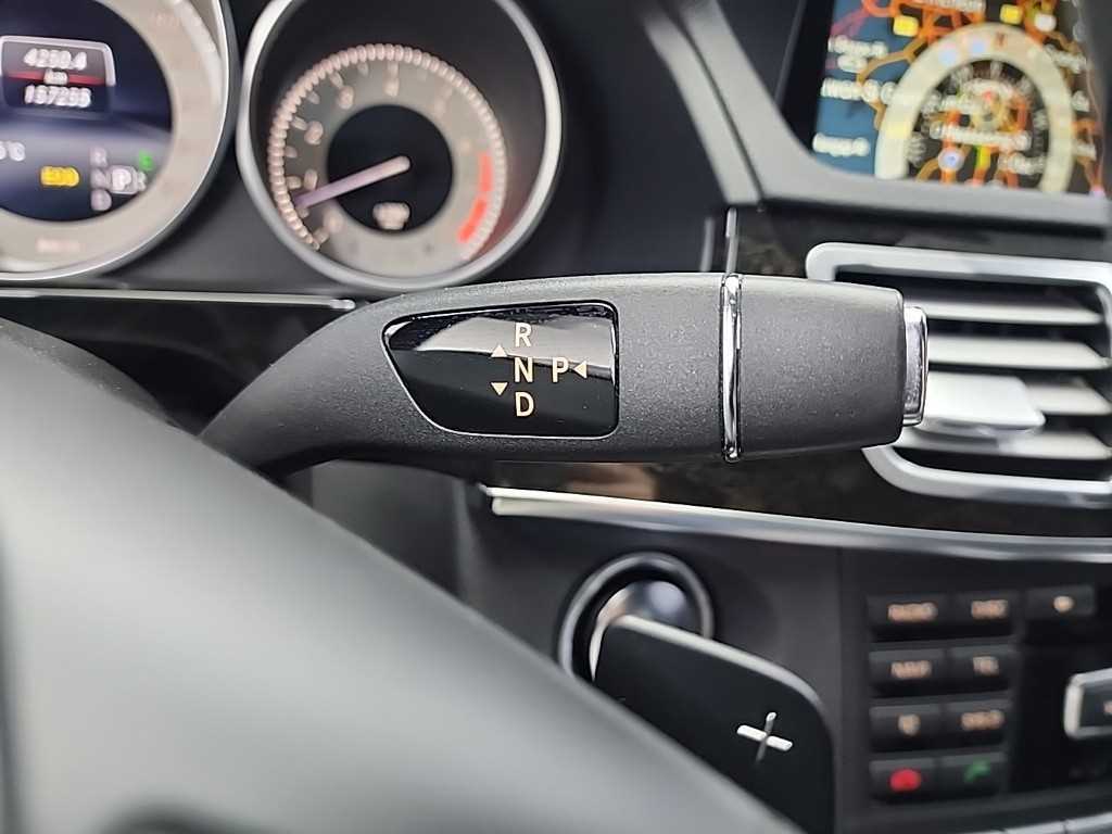 Mercedes Benz E class - Vista 8