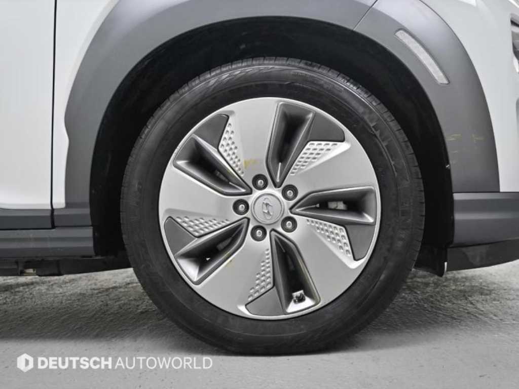 HYUNDAI Kona - Vista 5