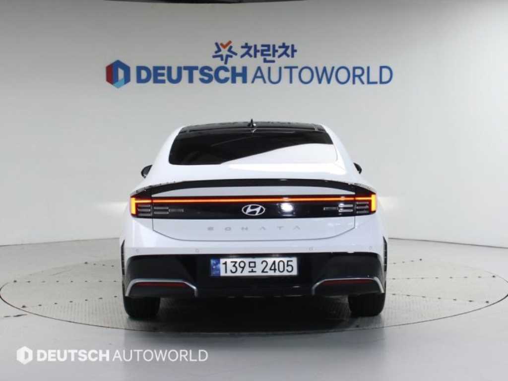 HYUNDAI Sonata - Vista 4