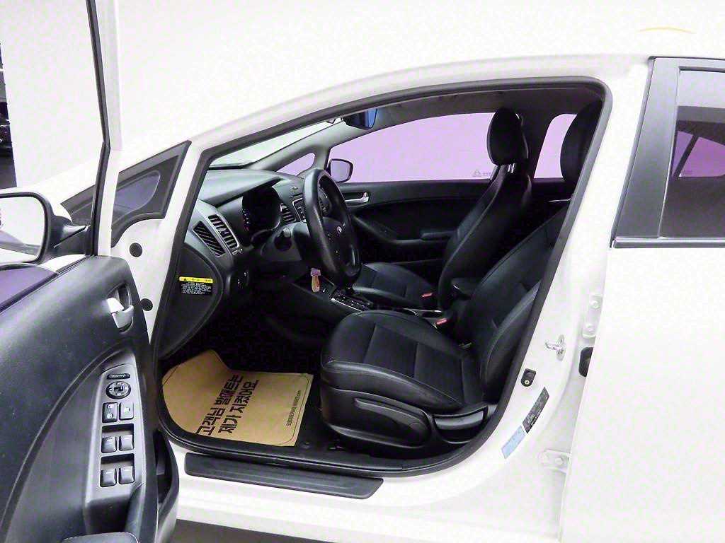 KIA K3 2018 Blanco - Importación desde Corea - HF Imports Iquique - Foto 14