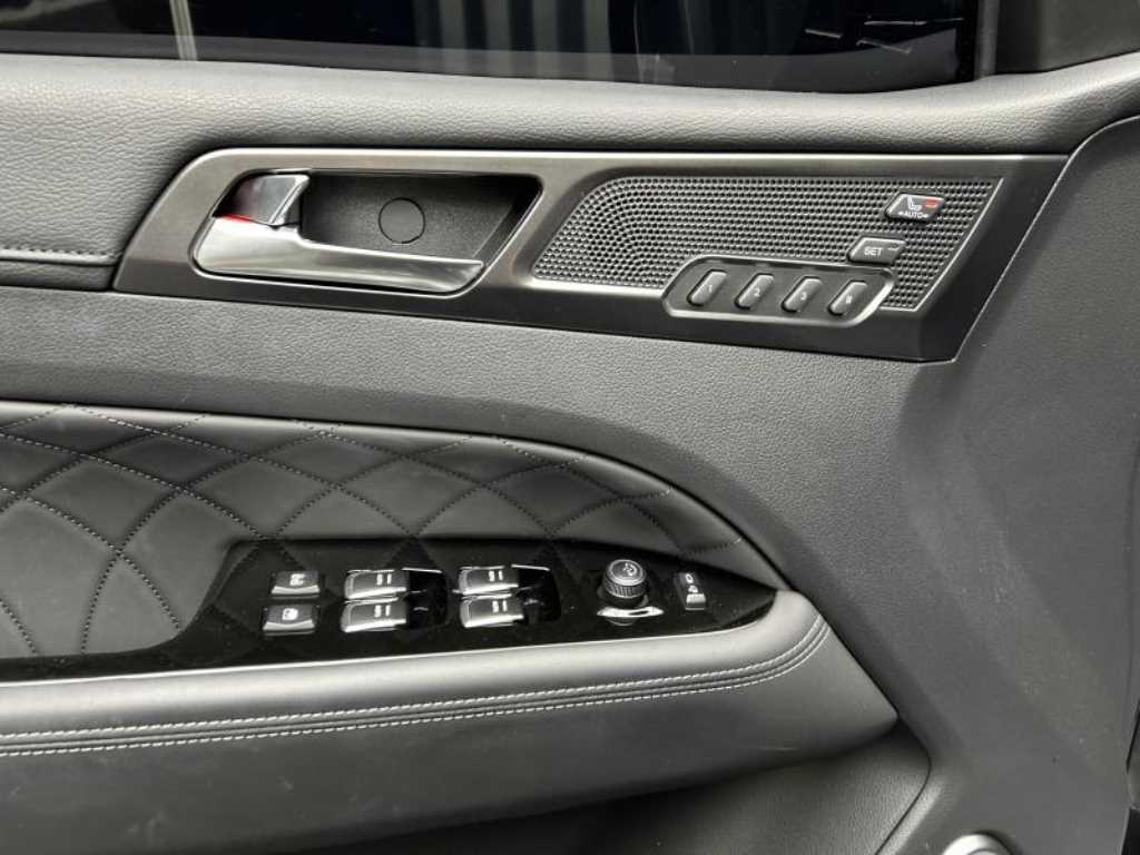 Ssangyong Rexton 2024 Negro - Importación desde Corea - HF Imports Iquique - Foto 13