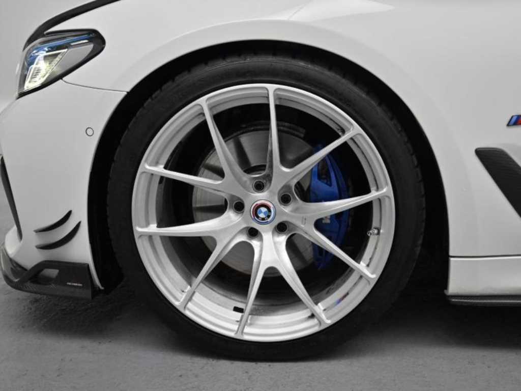 BMW 5 Series - Vista 5